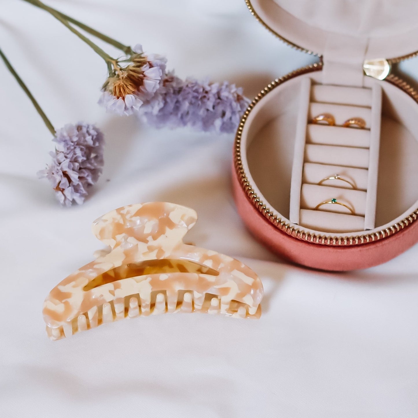 Cloud Clip I Ivory