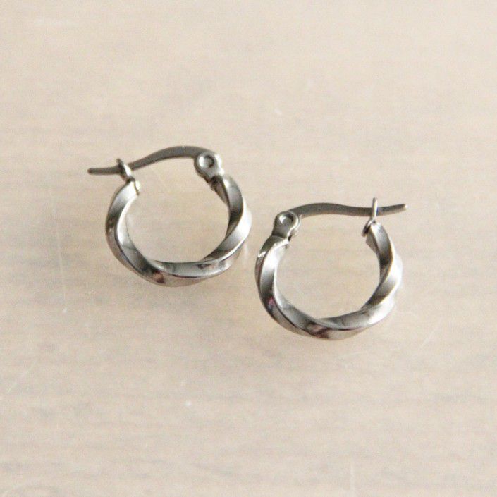 Bazou Oorring Mini Twisted I Zilver